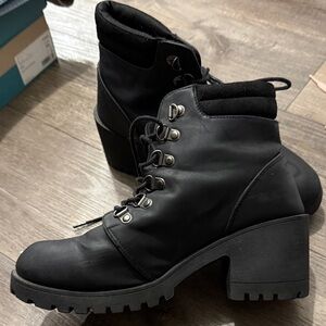 Black Women's Lace-Up Ankle Boots